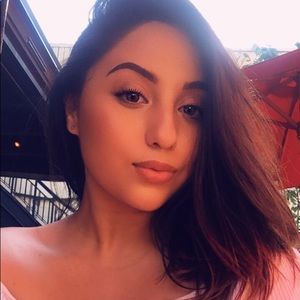 Meet your Posher, Josselyn